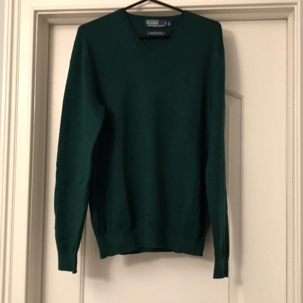 Polo v neck sweater